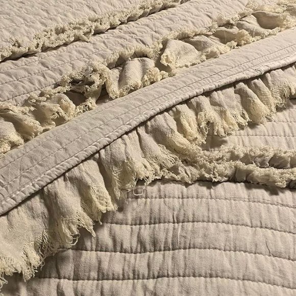 Farmhouse Throw Blanket Boho Cottage Decor Soft Decorative Beige Quilted Cover - Picture 10 of 13